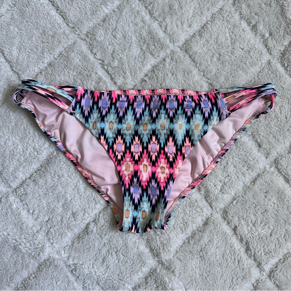Victoria's Secret | "Warm Ikat Foil" Strappy Cheeky Bikini Bottoms | Size Medium